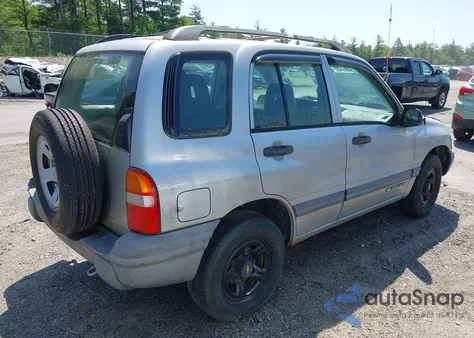 2002 Chevrolet Tracker Hard Top Base from USA, damaged, VIN 2CNBJ13C526902991